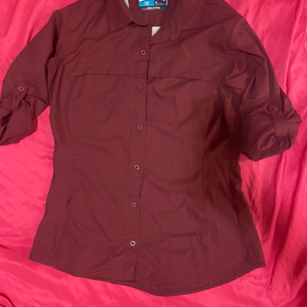 Women’s Magellan Button Down; Size S